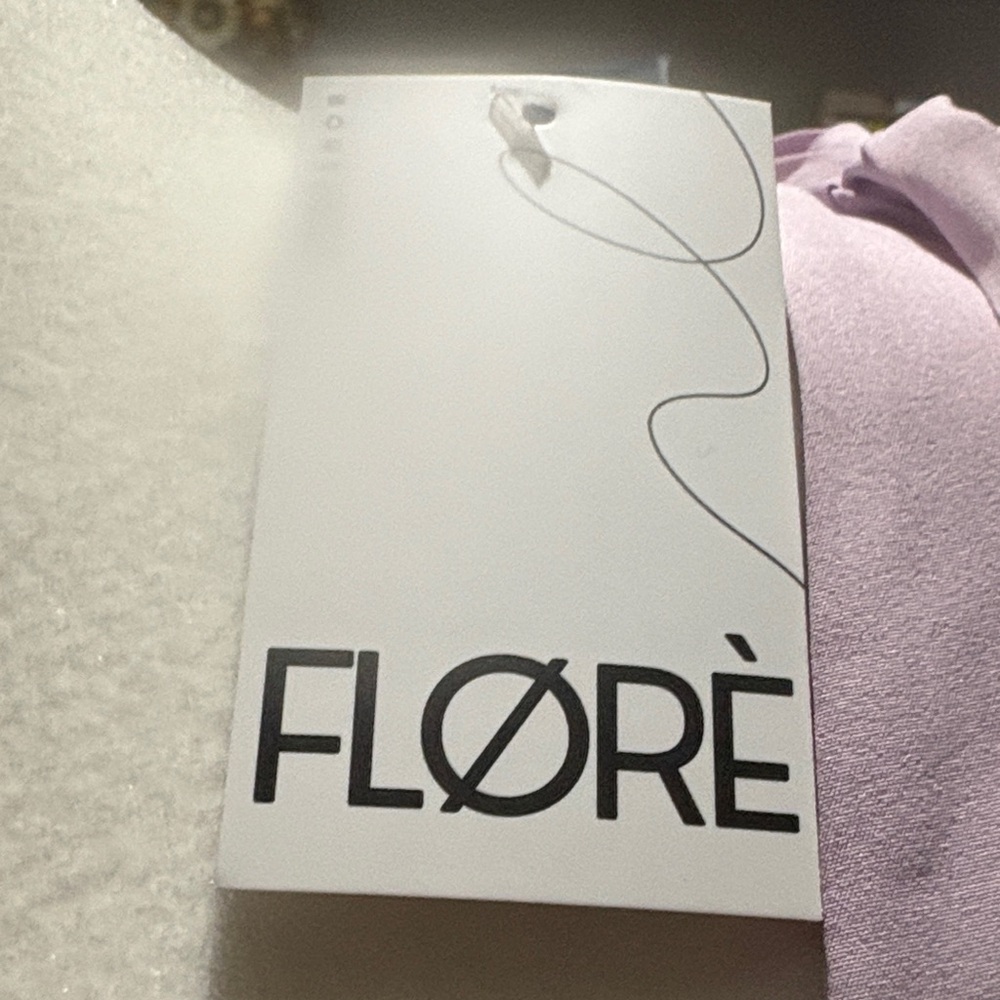 37c# NWT Flores W Sz S lavender top with lace,pearls, and bows( ribbons) accents - Picture 13 of 14